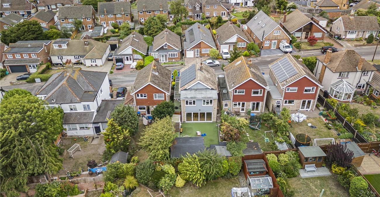 4 bedroom house for sale in Hextable | Robinson Jackson