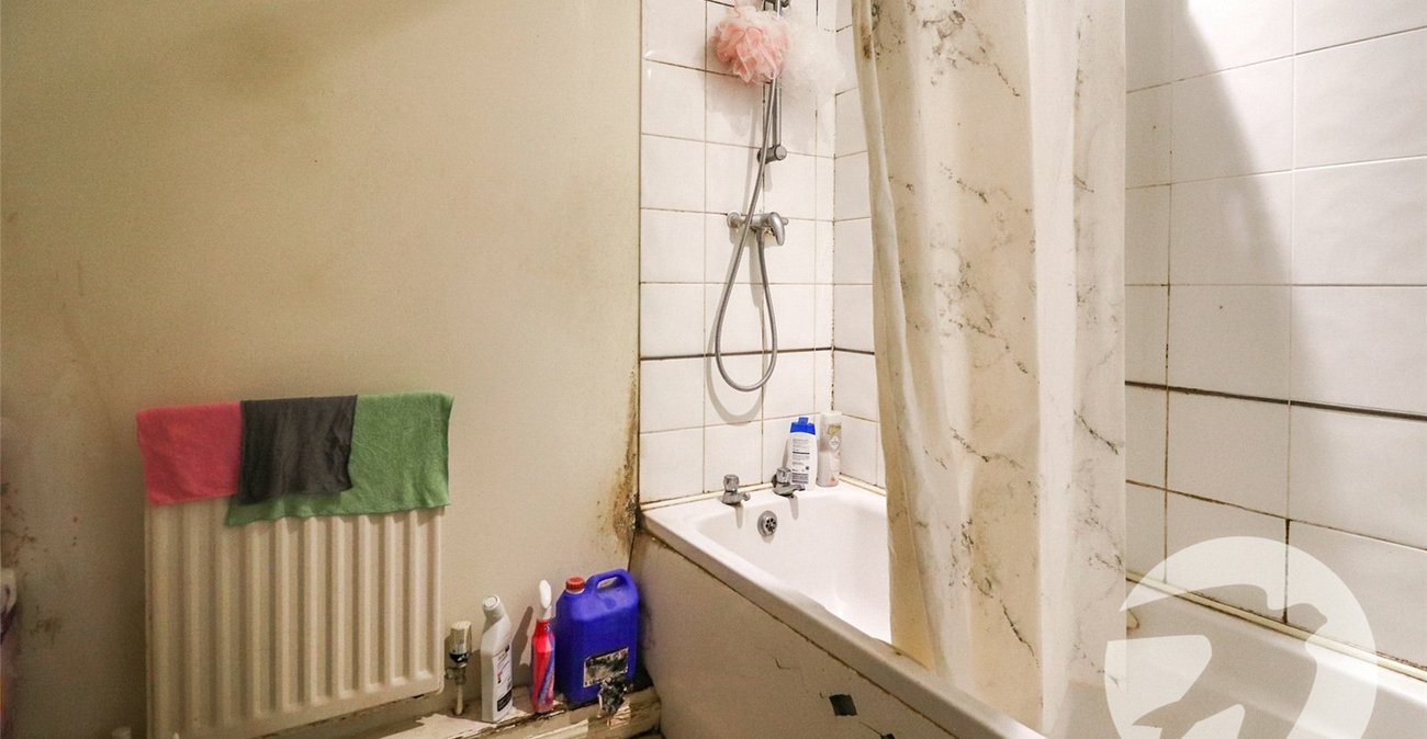 2 bedroom property for sale in Erith | Robinson Jackson