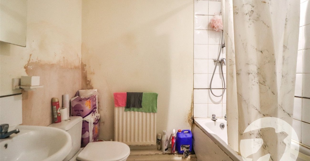 2 bedroom property for sale in Erith | Robinson Jackson