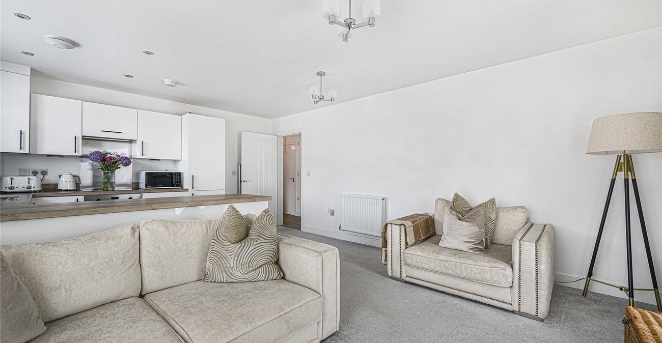 2 bedroom property for sale in Castle Hill | Robinson Jackson