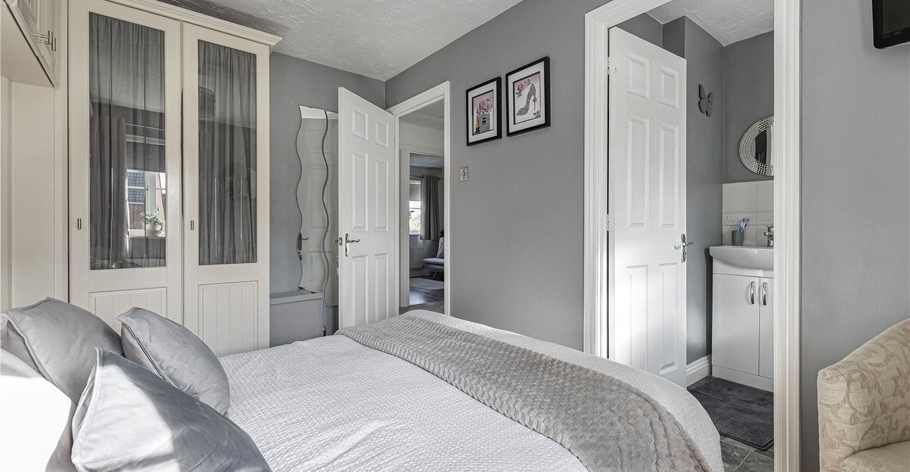 4 bedroom house for sale in High Halstow | Robinson Michael & Jackson