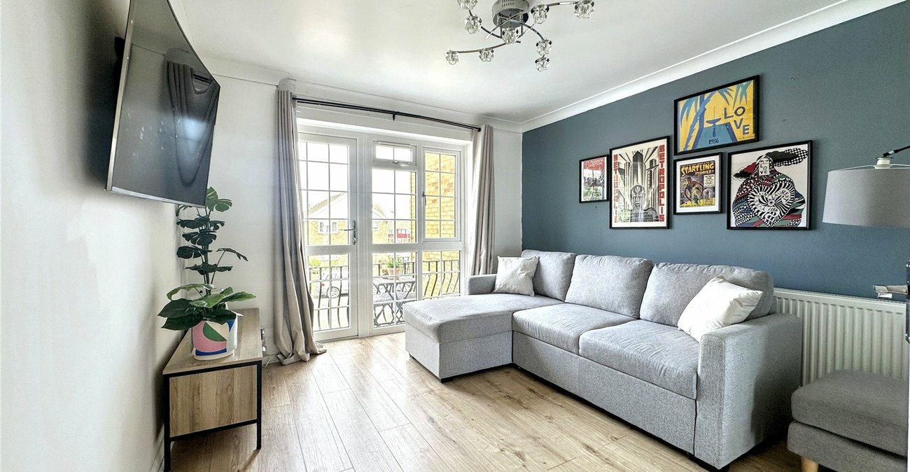 4 bedroom property for sale in Rainham | Robinson Michael & Jackson