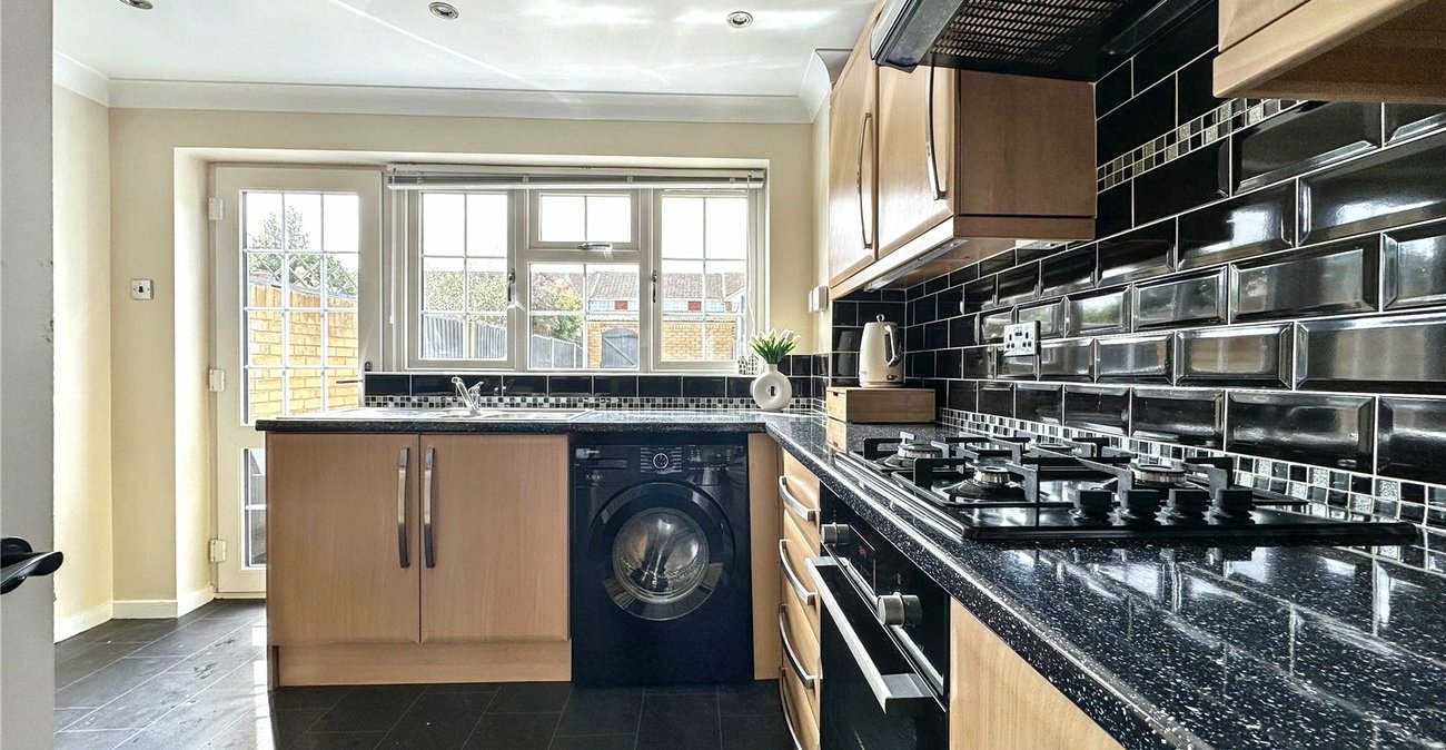 4 bedroom property for sale in Rainham | Robinson Michael & Jackson