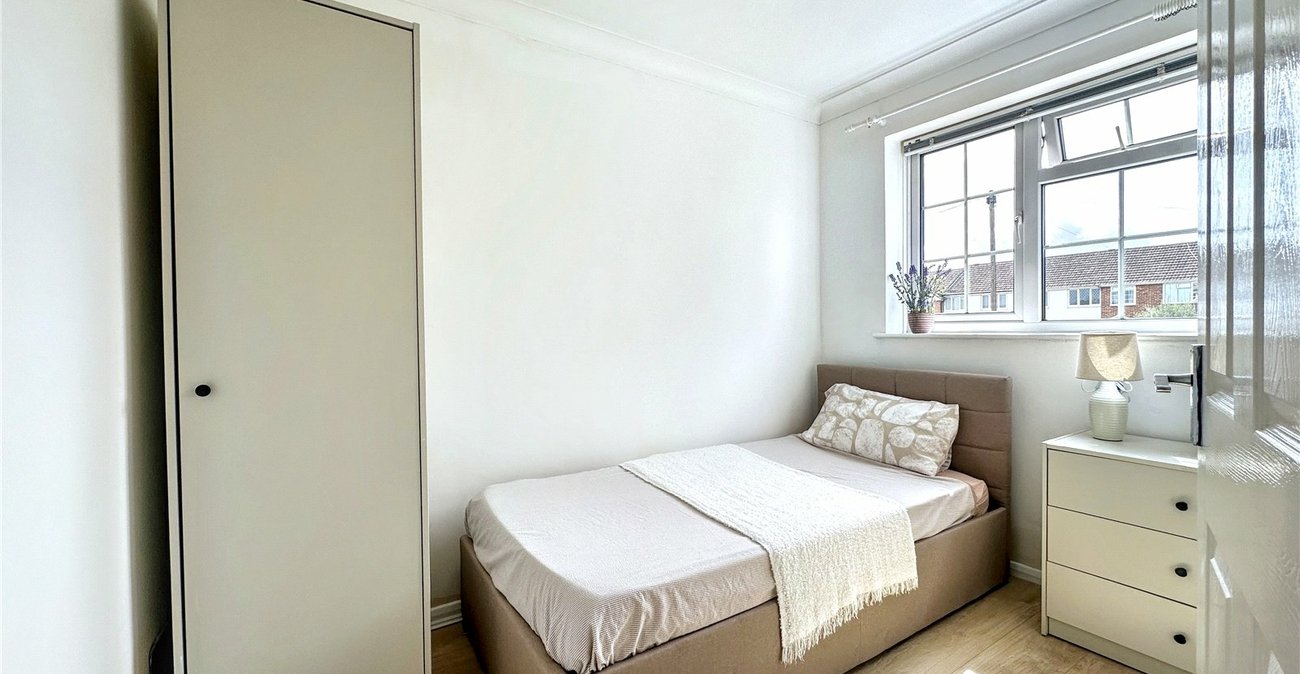 4 bedroom property for sale in Rainham | Robinson Michael & Jackson