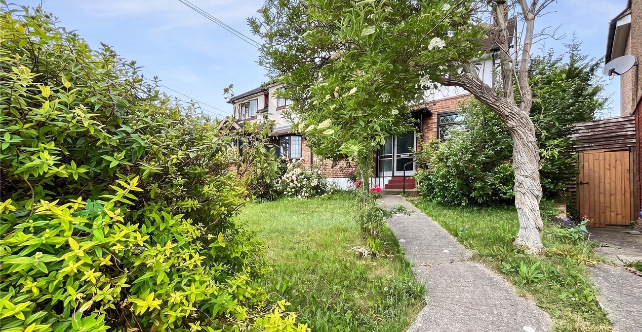 2 bedroom house for sale in Davis Estate | Robinson Michael & Jackson