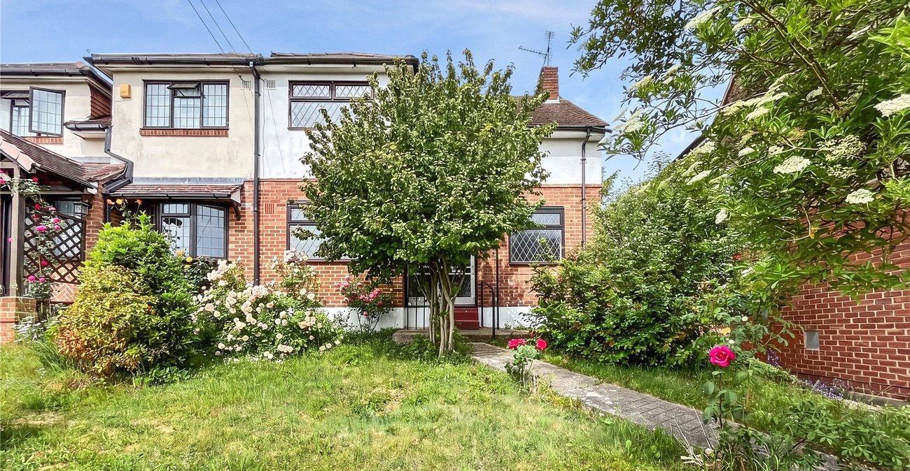 2 bedroom house for sale in Davis Estate | Robinson Michael & Jackson
