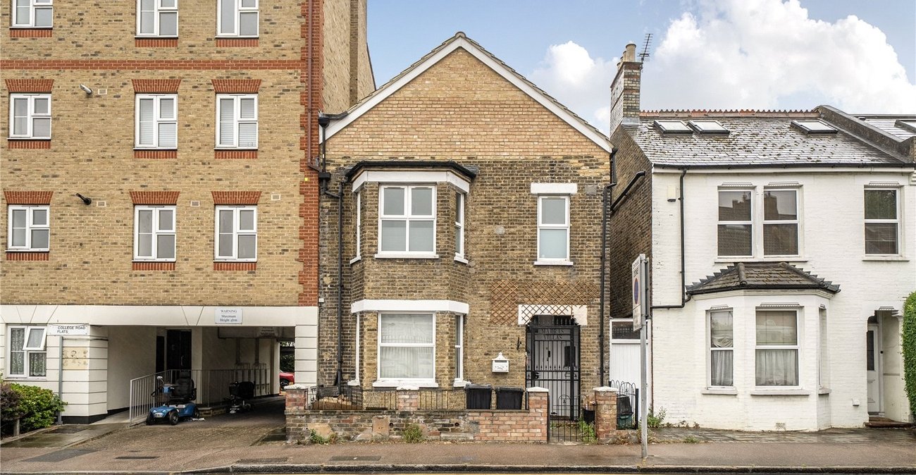 2 bedroom property for sale in College Road | Robinson Jackson