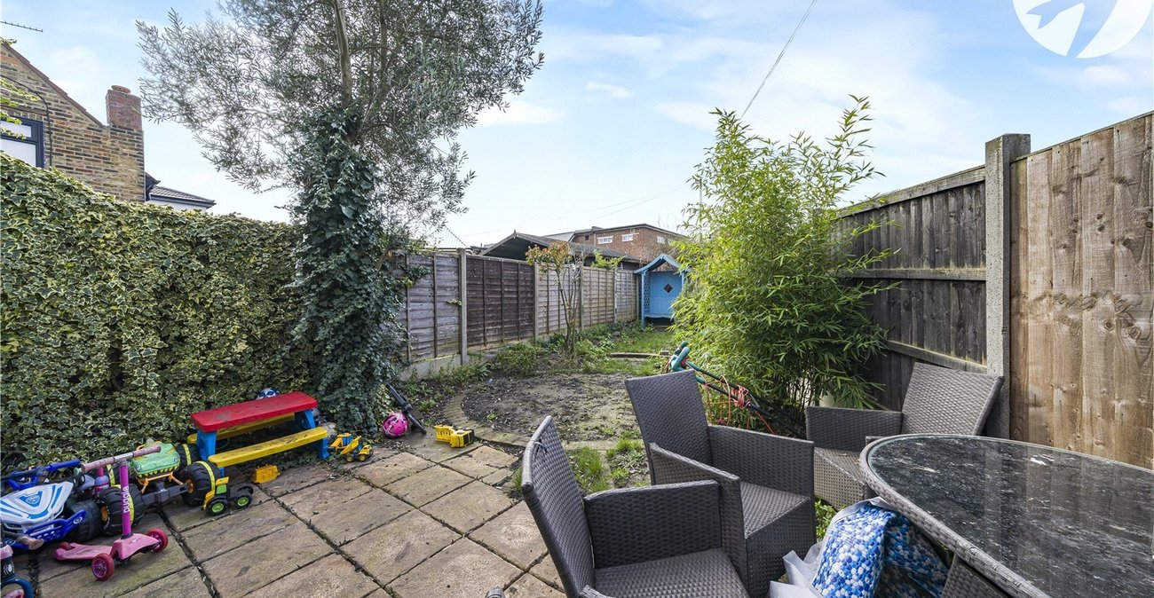 3 bedroom house for sale in Crayford | Robinson Jackson