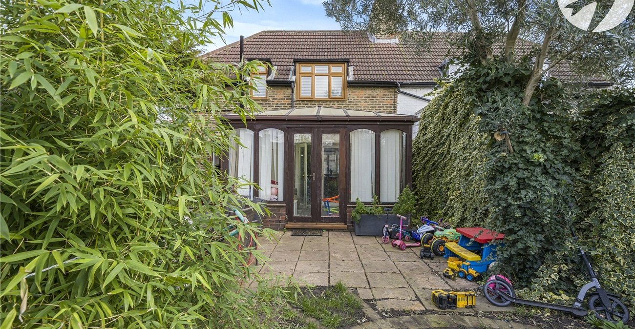 3 bedroom house for sale in Crayford | Robinson Jackson