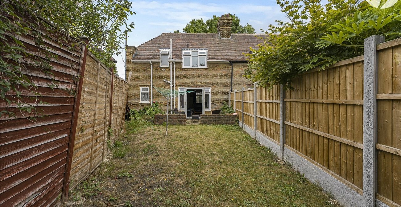 3 bedroom house for sale in Crayford | Robinson Jackson