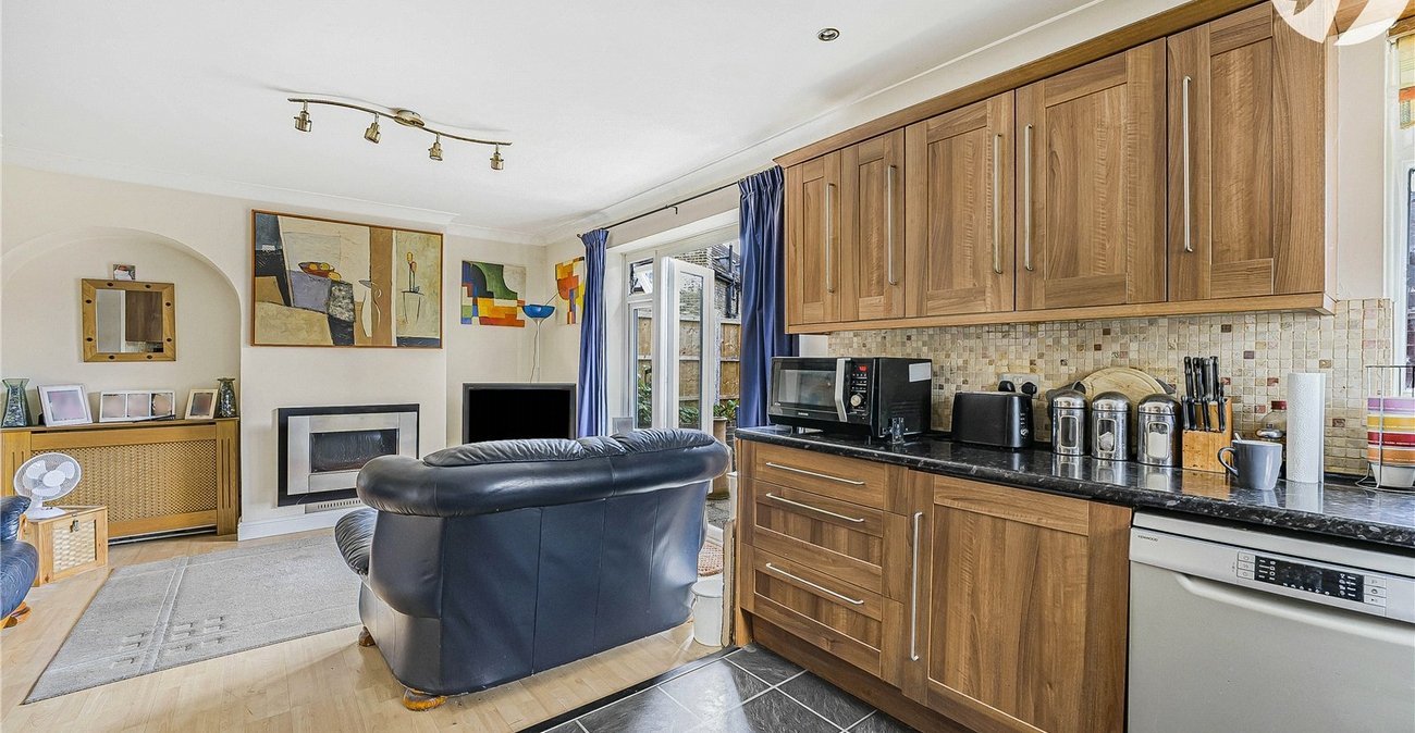 3 bedroom house for sale in Crayford | Robinson Jackson