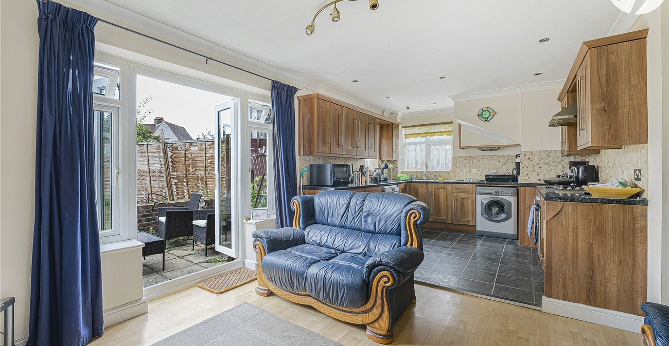 3 bedroom house for sale in Crayford | Robinson Jackson