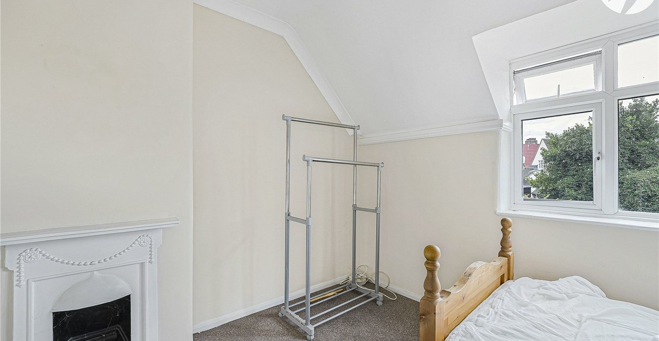 3 bedroom house for sale in Crayford | Robinson Jackson