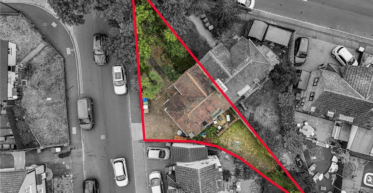 3 bedroom house for sale in Crayford | Robinson Jackson