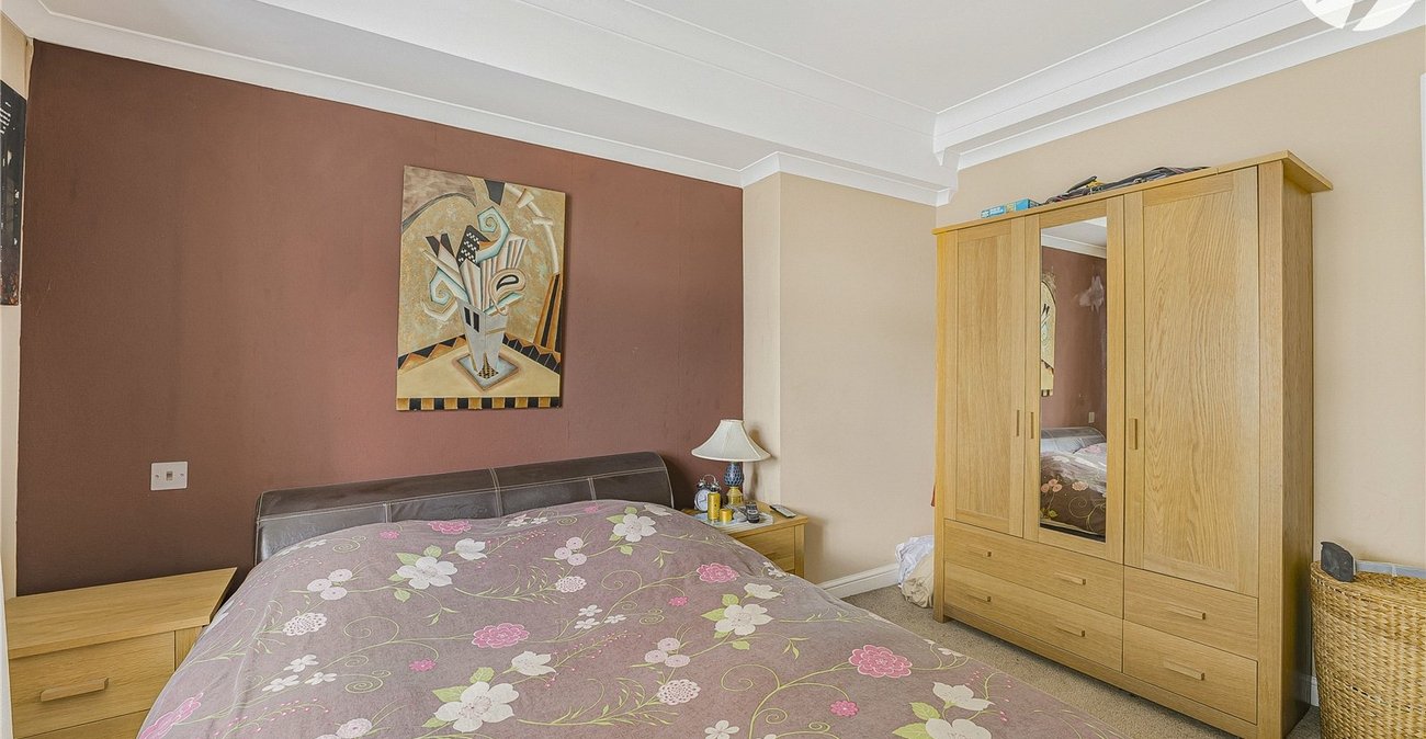 3 bedroom house for sale in Crayford | Robinson Jackson