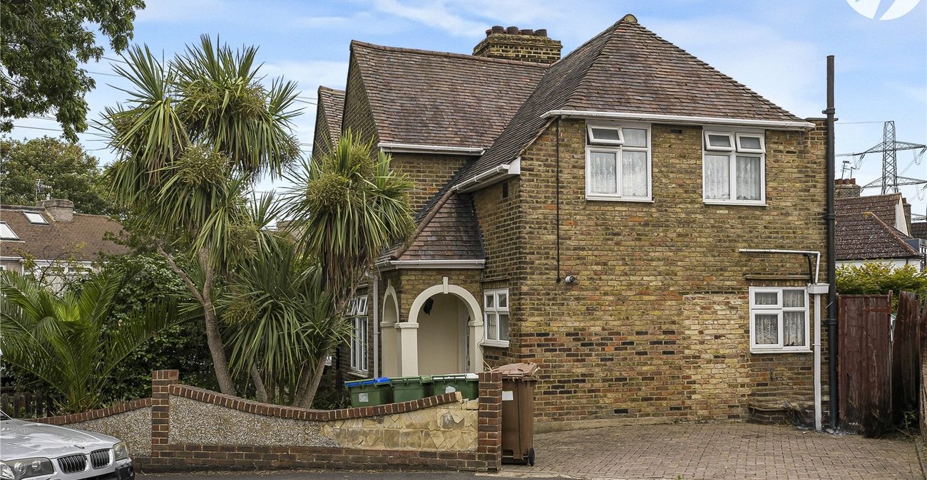 3 bedroom house for sale in Crayford | Robinson Jackson