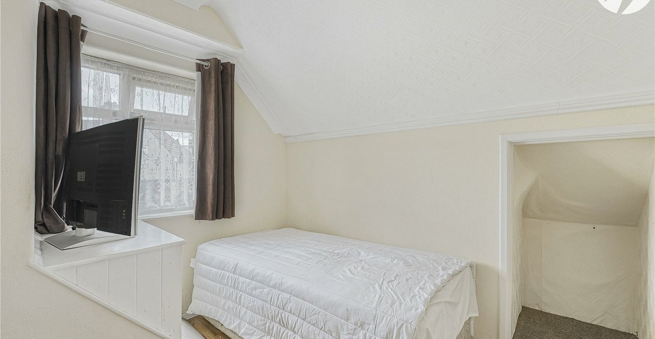 3 bedroom house for sale in Crayford | Robinson Jackson