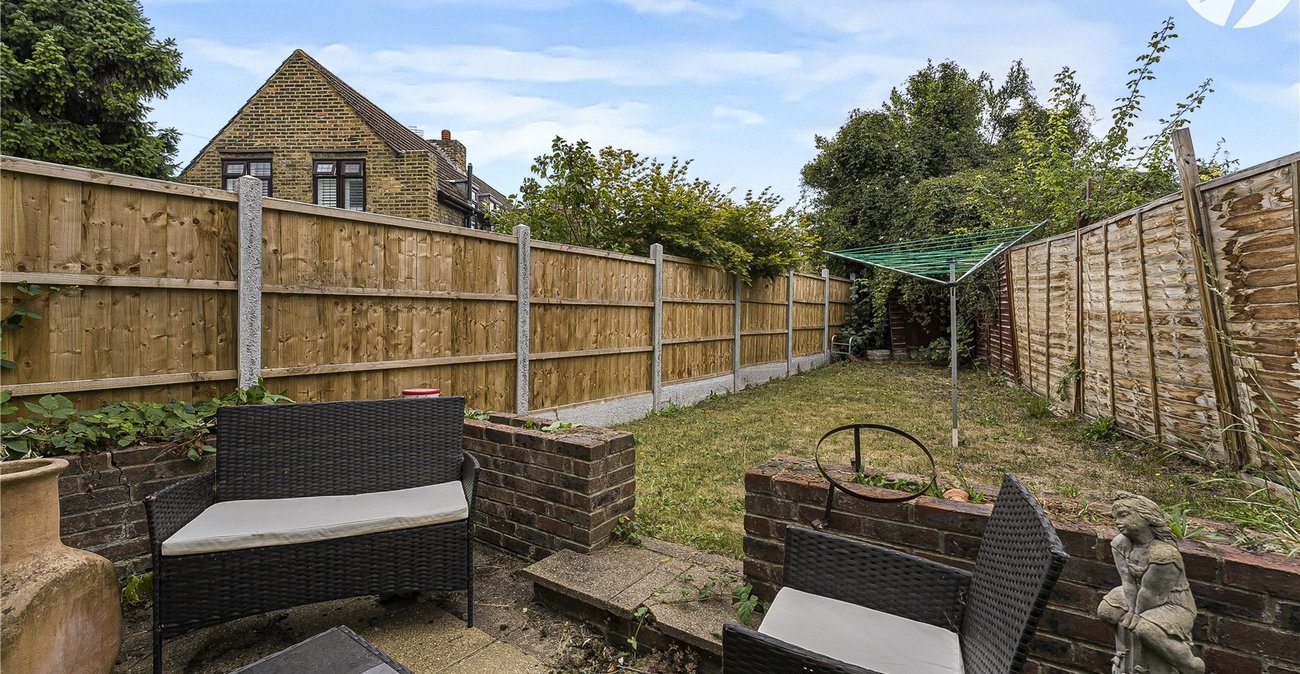 3 bedroom house for sale in Crayford | Robinson Jackson