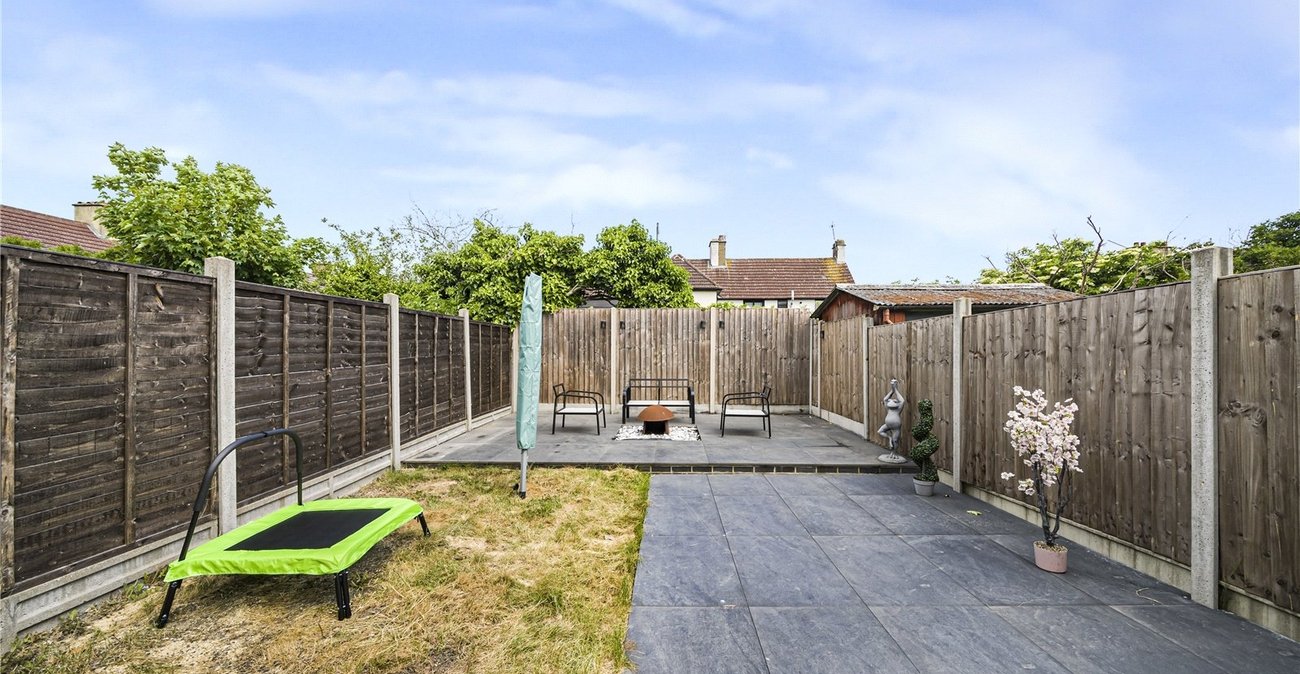 3 bedroom house for sale in Crayford | Robinson Jackson