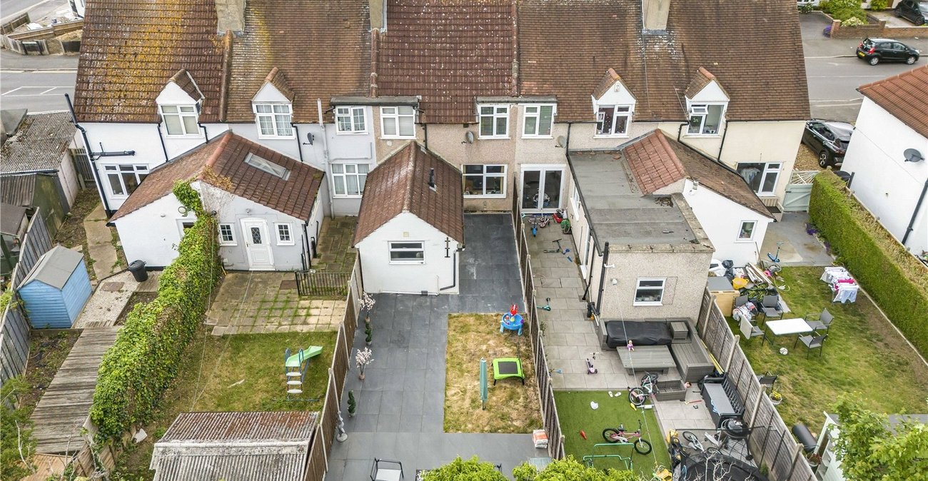 3 bedroom house for sale in Crayford | Robinson Jackson