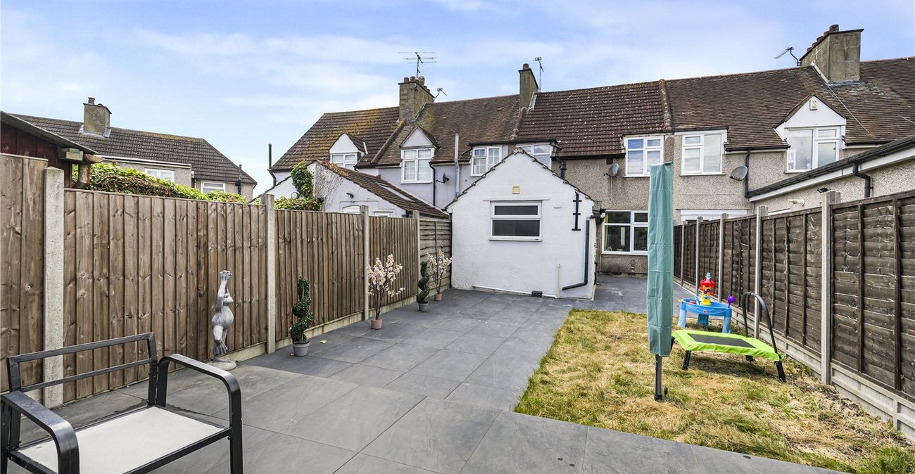 3 bedroom house for sale in Crayford | Robinson Jackson