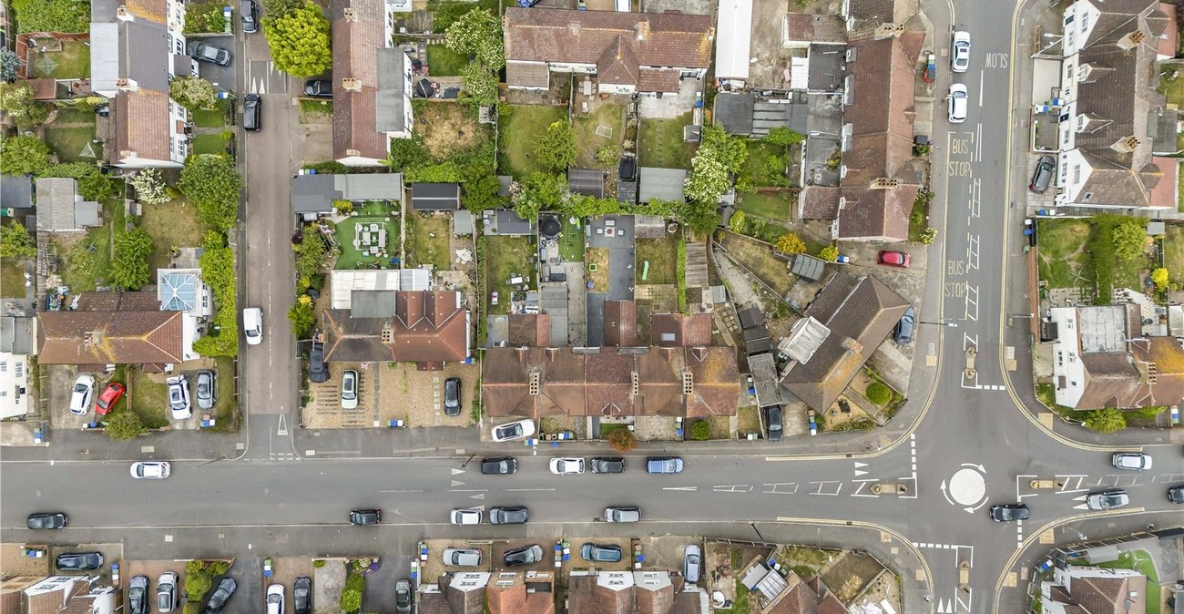 3 bedroom house for sale in Crayford | Robinson Jackson