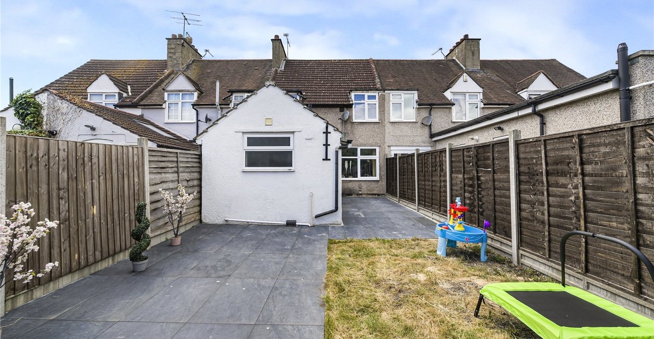 3 bedroom house for sale in Crayford | Robinson Jackson