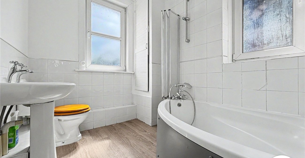 7 bedroom house for sale in Chatham | Robinson Michael & Jackson