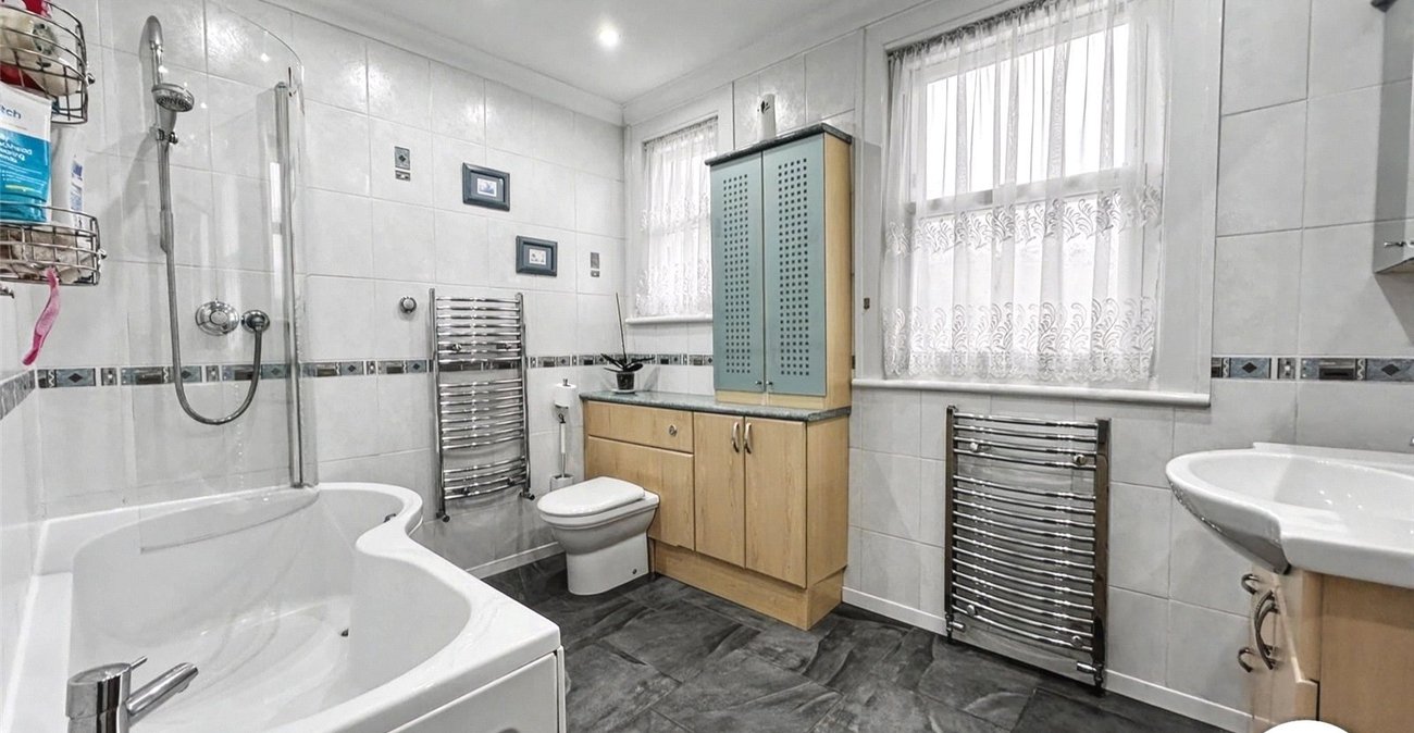 5 bedroom house for sale in Chatham | Robinson Michael & Jackson