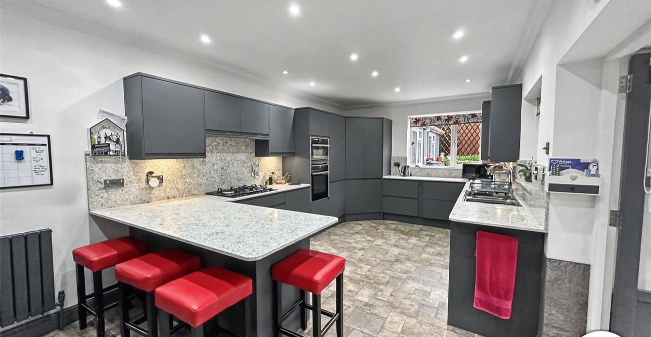 5 bedroom house for sale in Chatham | Robinson Michael & Jackson