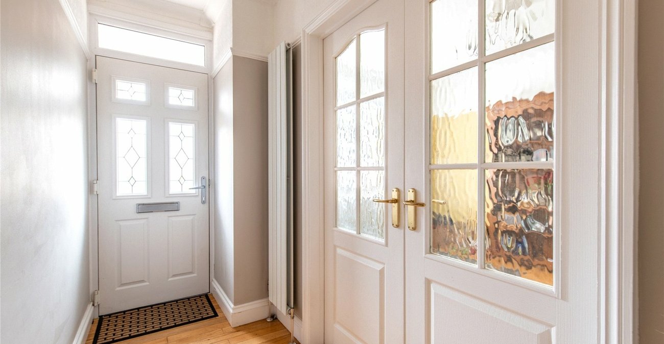 4 bedroom property for sale in Rainham | Robinson Michael & Jackson