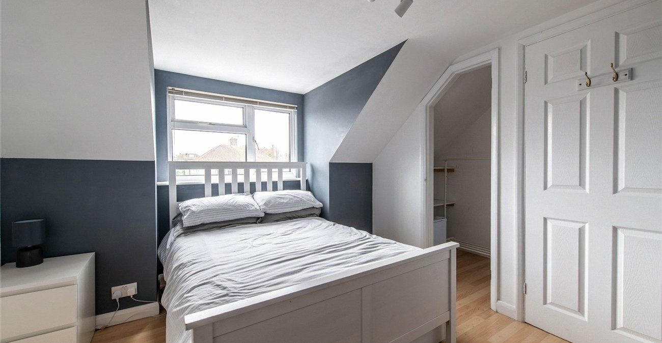 4 bedroom property for sale in Rainham | Robinson Michael & Jackson