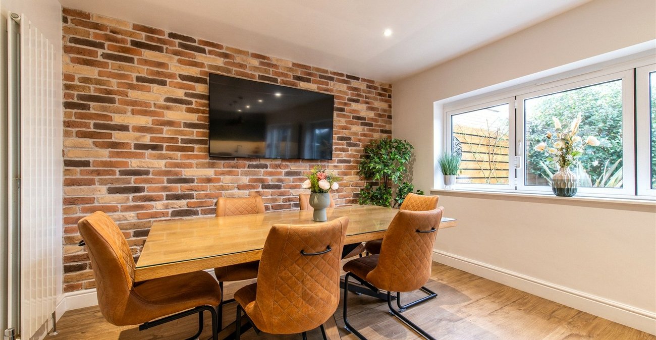 4 bedroom property for sale in Rainham | Robinson Michael & Jackson