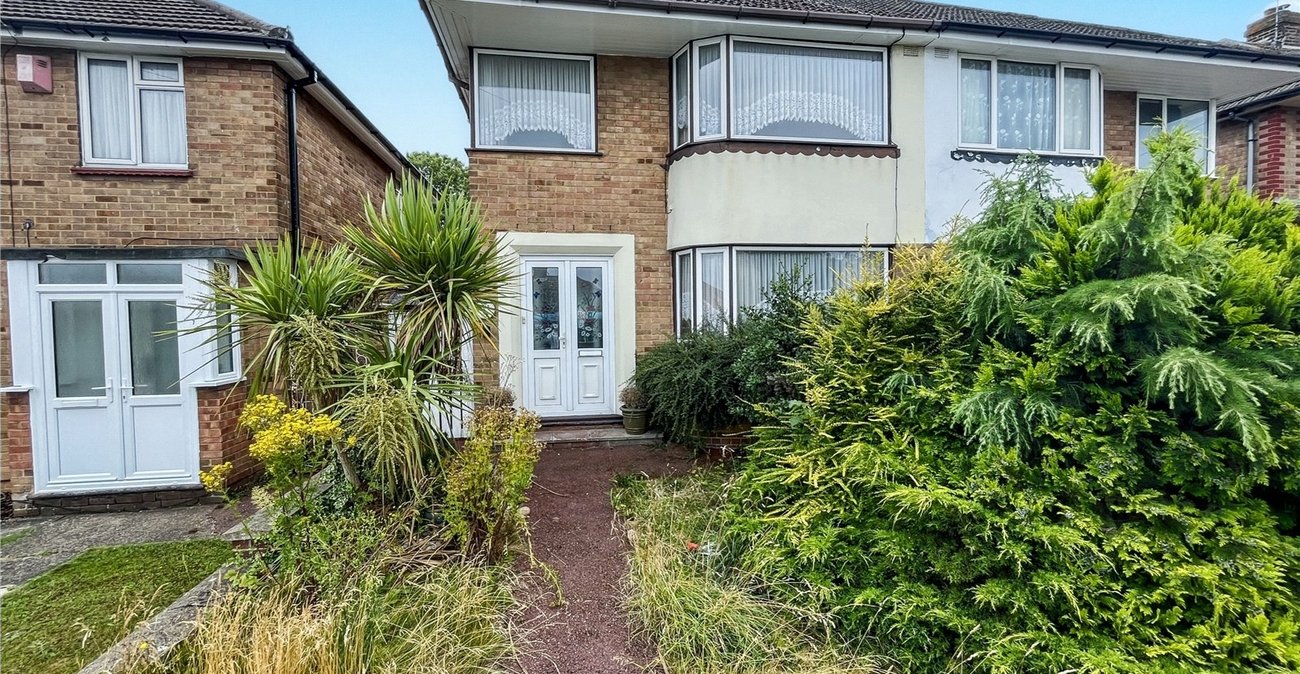 3 bedroom house for sale in Rainham | Robinson Michael & Jackson