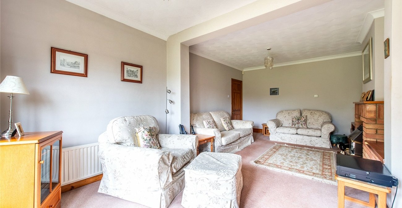 4 bedroom house for sale in Rainham | Robinson Michael & Jackson