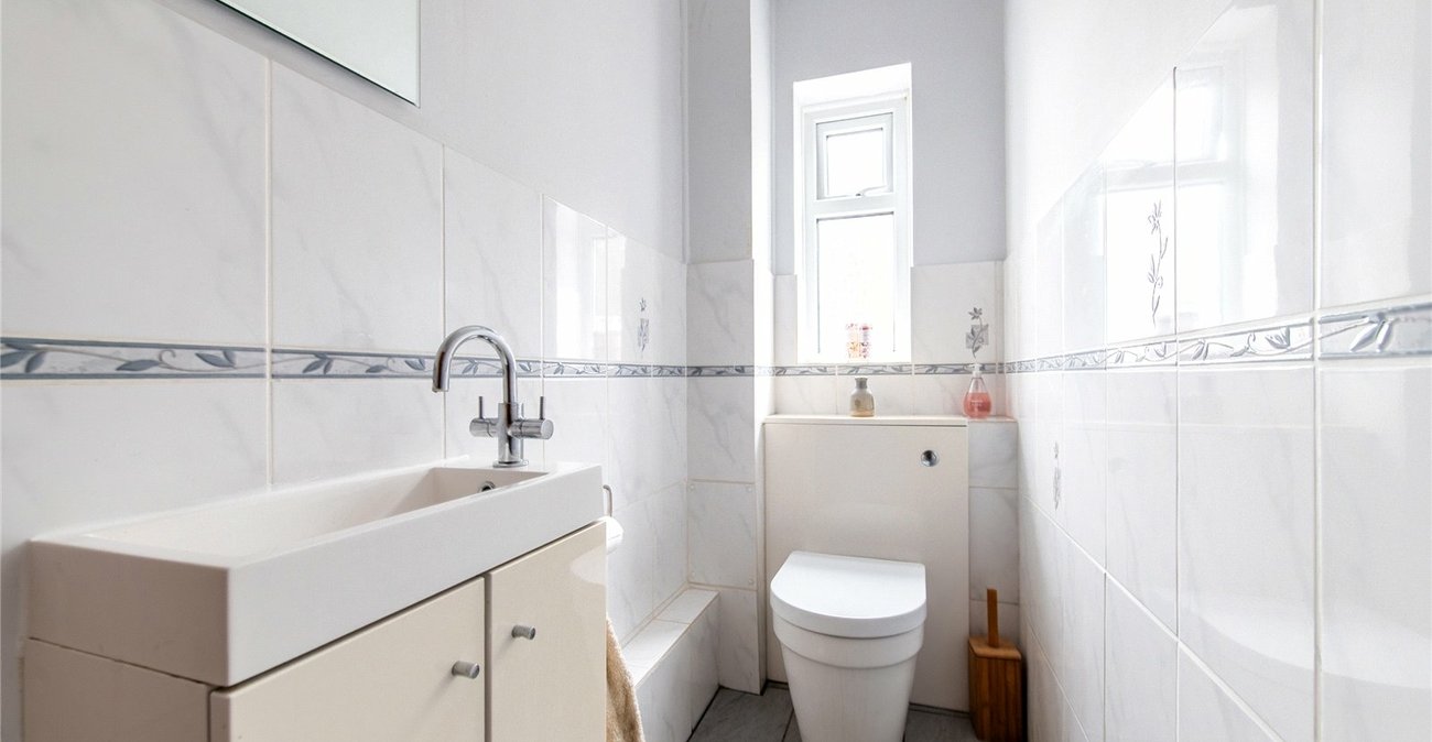 4 bedroom house for sale in Rainham | Robinson Michael & Jackson