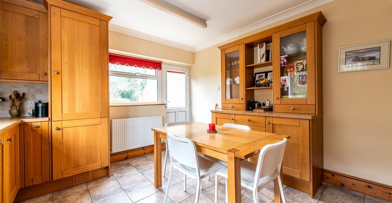 4 bedroom house for sale in Rainham | Robinson Michael & Jackson