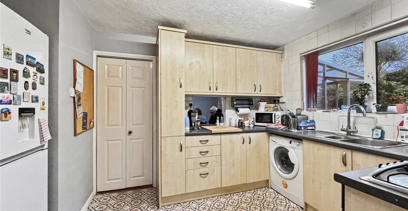 3 bedroom house for sale in Rainham | Robinson Michael & Jackson