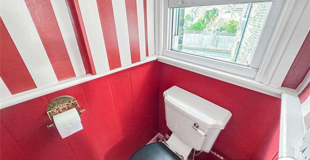 5 bedroom house for sale in Rochester | Robinson Michael & Jackson