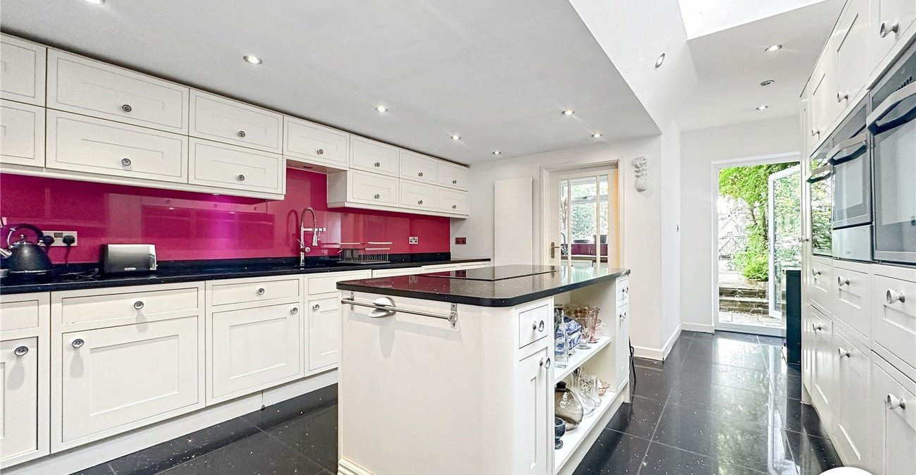 5 bedroom house for sale in Rochester | Robinson Michael & Jackson