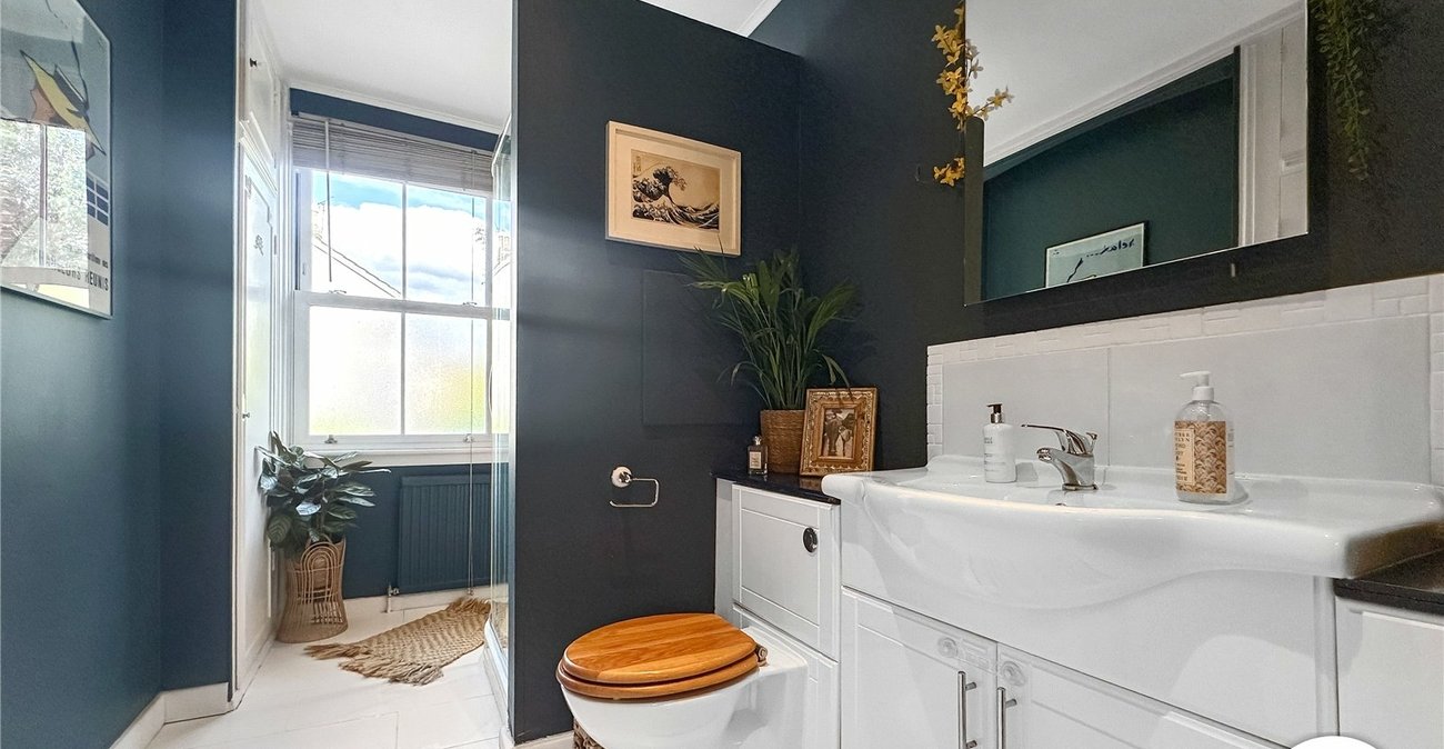 5 bedroom house for sale in Rochester | Robinson Michael & Jackson