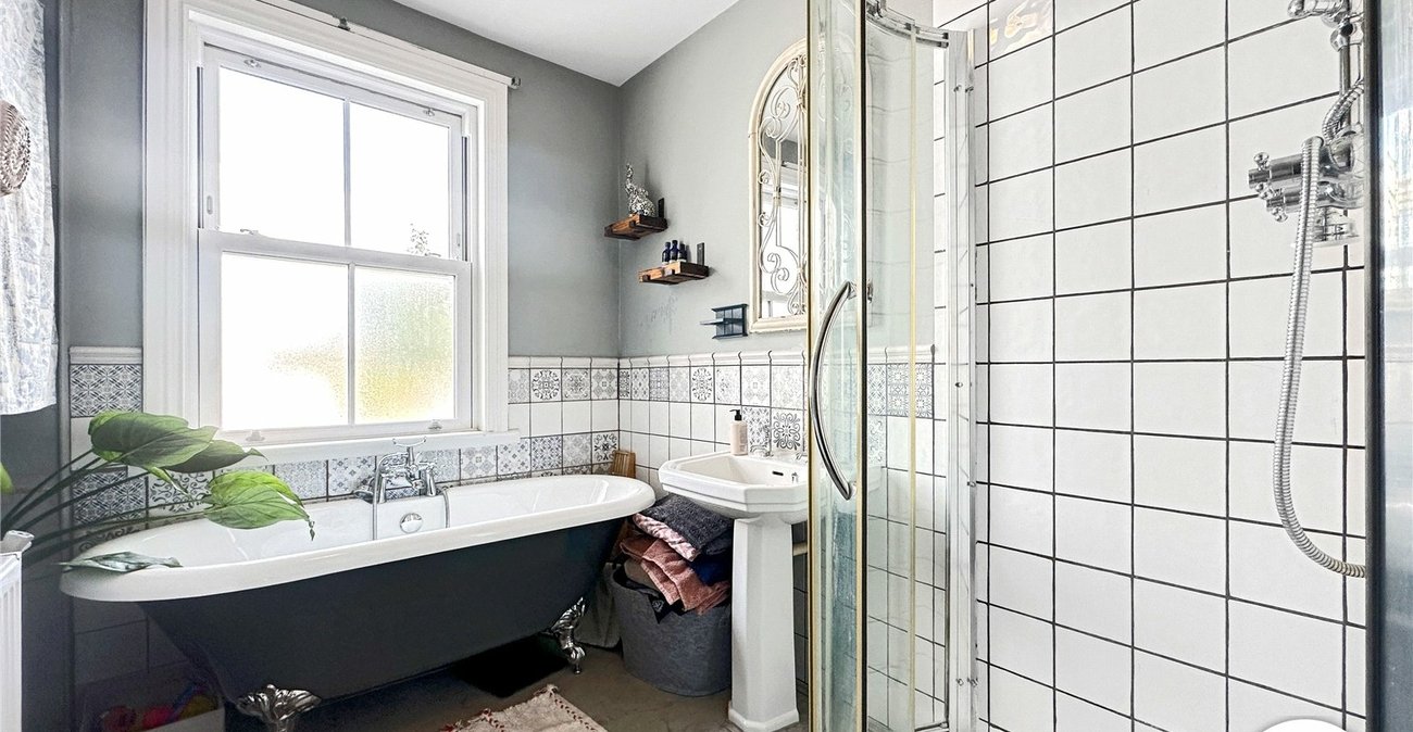 5 bedroom house for sale in Rochester | Robinson Michael & Jackson