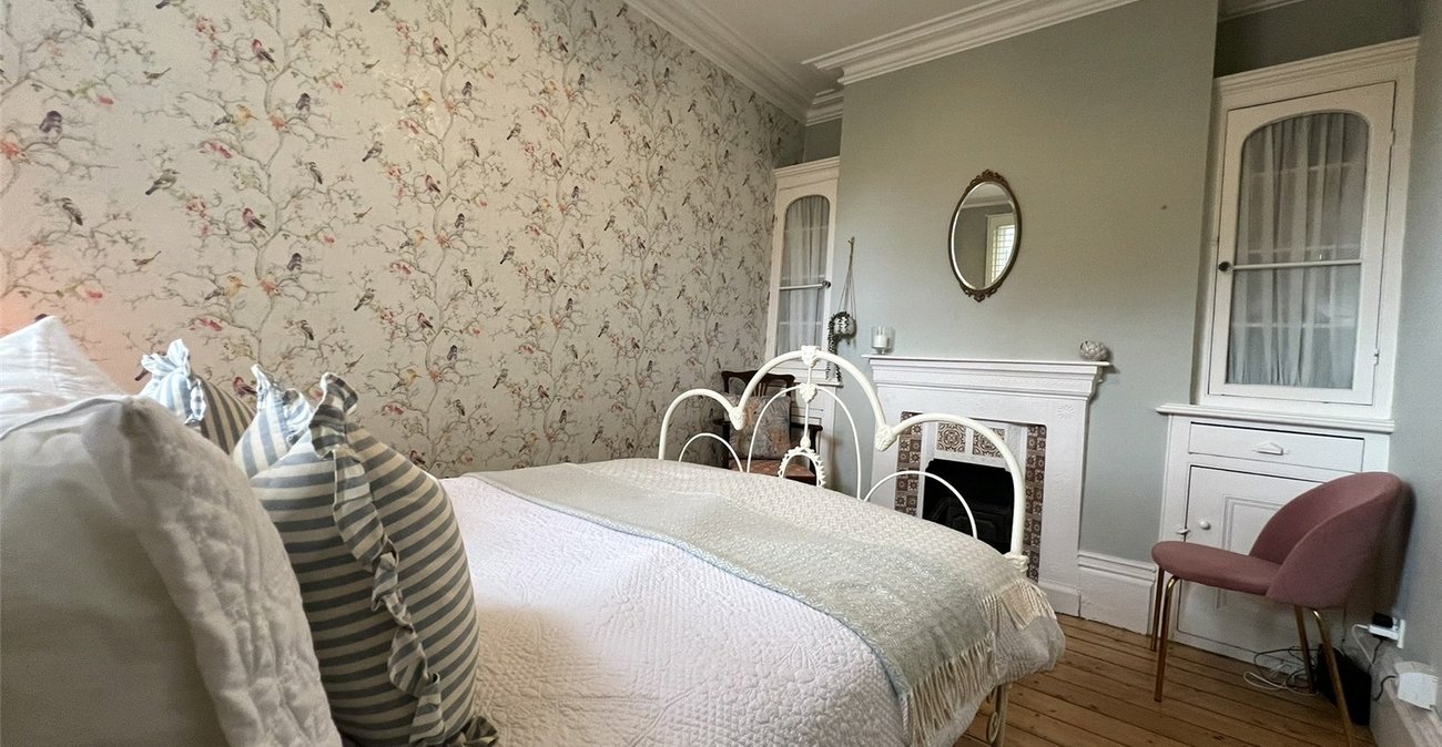 5 bedroom house for sale in Rochester | Robinson Michael & Jackson