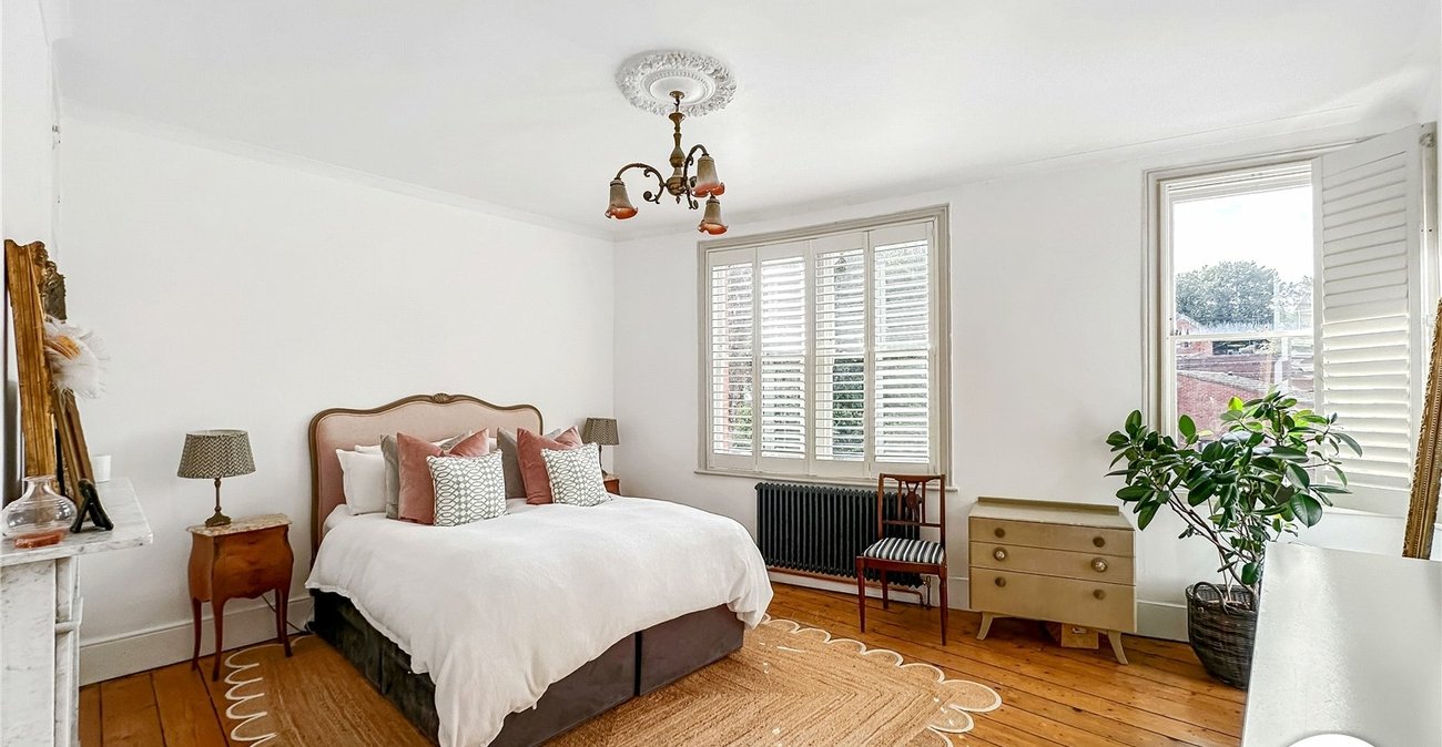 5 bedroom house for sale in Rochester | Robinson Michael & Jackson