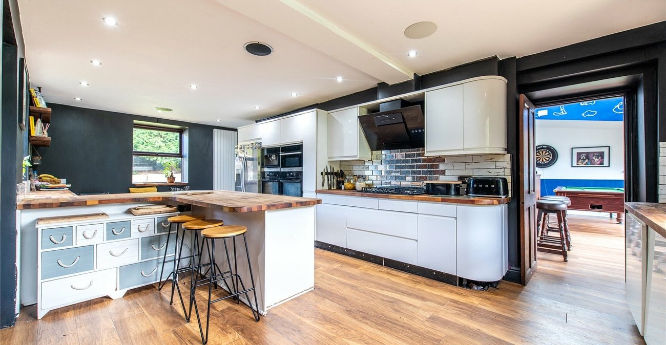 5 bedroom house for sale in Rochester | Robinson Michael & Jackson