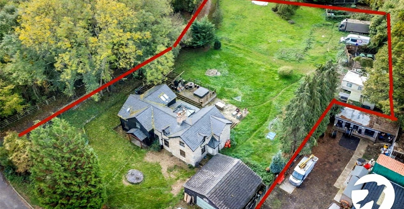 5 bedroom house for sale in Rochester | Robinson Michael & Jackson