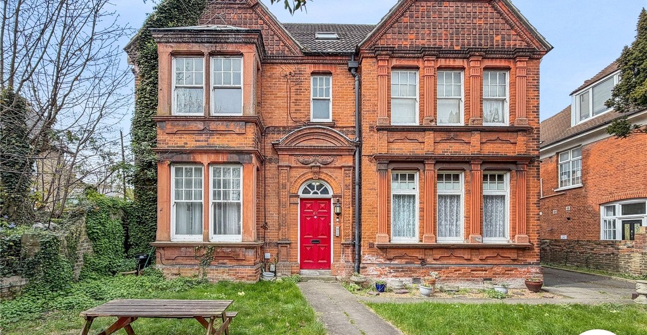 2 bedroom property for sale in Rochester | Robinson Michael & Jackson
