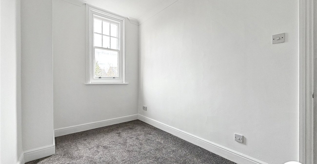 2 bedroom property for sale in Rochester | Robinson Michael & Jackson