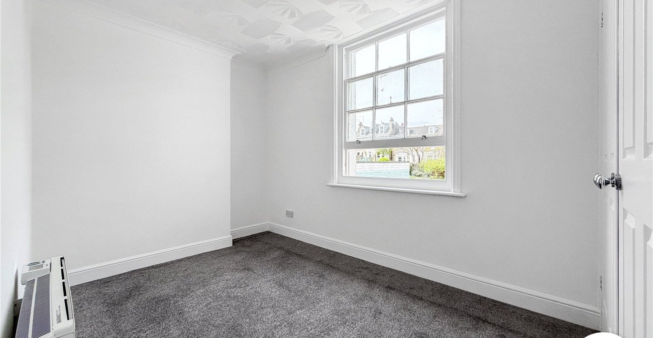 2 bedroom property for sale in Rochester | Robinson Michael & Jackson
