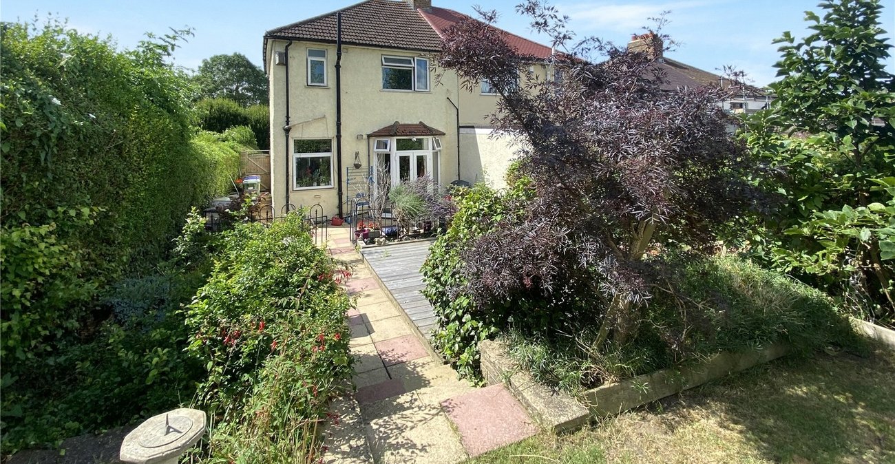 3 bedroom house for sale in Sidcup | Robinson Jackson